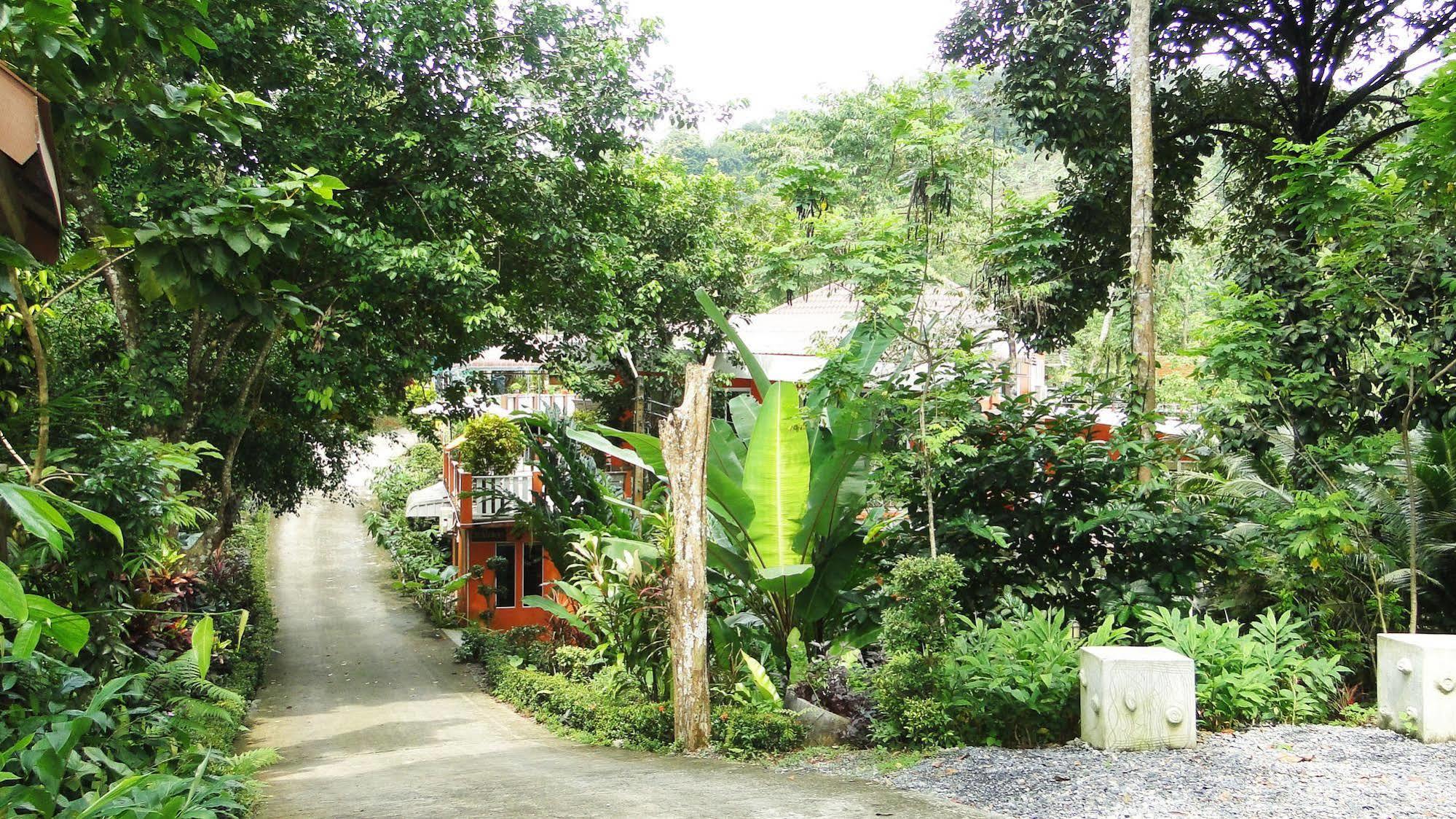 Baansuan Chongkao Resort Nakhon Si Thammarat Exterior photo